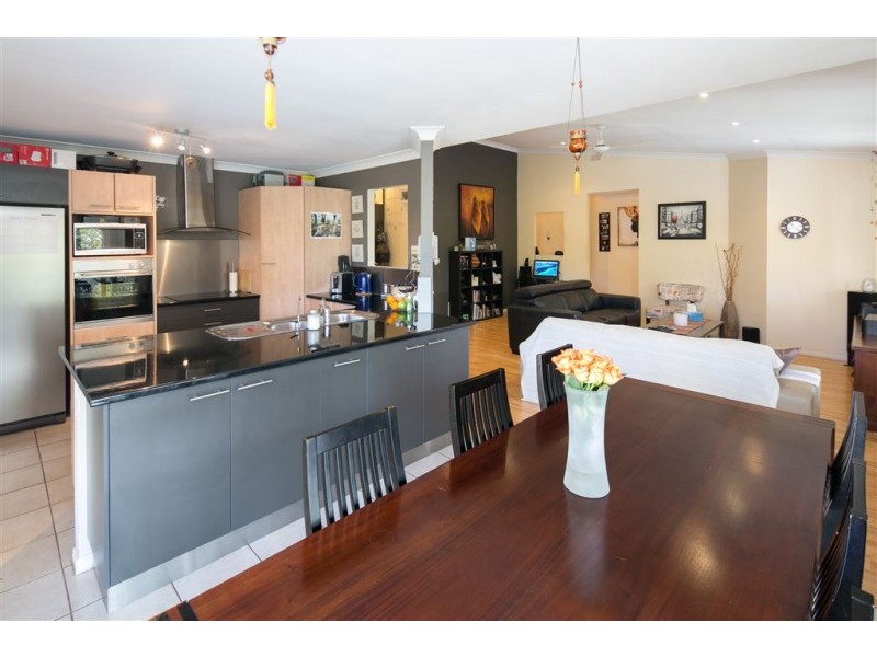 14 Nandi Terrace, Pacific Pines QLD 4211