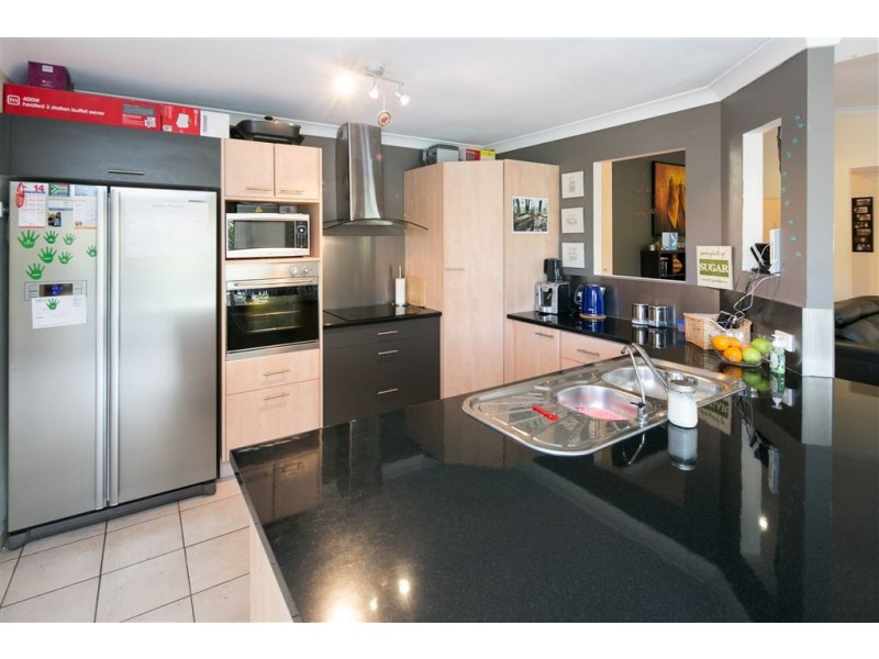 14 Nandi Terrace, Pacific Pines QLD 4211