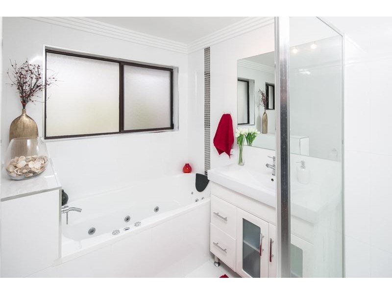 50 Latrobe Avenue, Helensvale QLD 4212