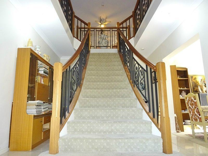 1 Ben Dalley Drive, Helensvale QLD 4212