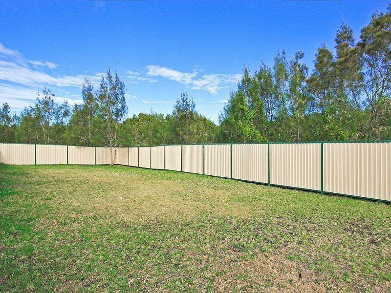 1 Ben Dalley Drive, Helensvale QLD 4212