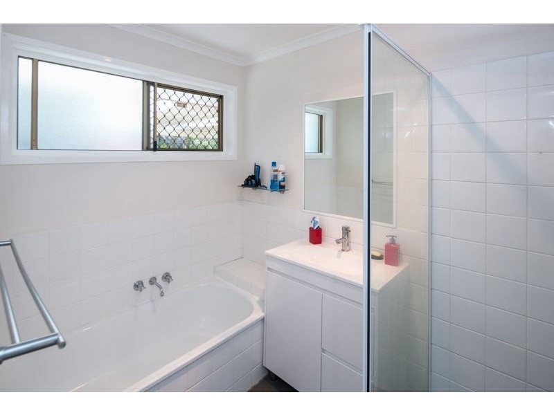 1/3 Vine Court, Oxenford QLD 4210