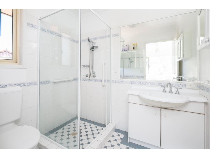 17 Doyalson Place, Helensvale QLD 4212