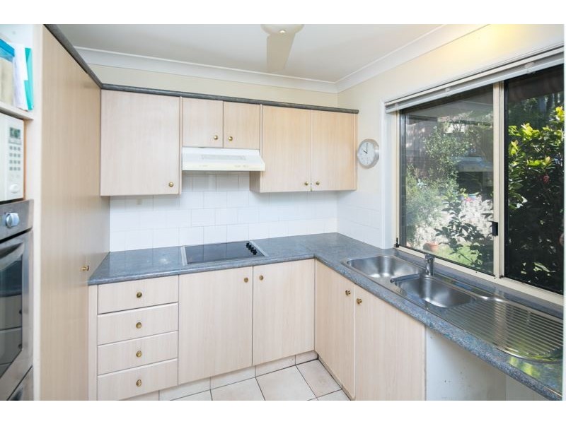 17 Doyalson Place, Helensvale QLD 4212