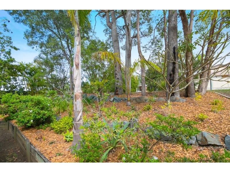 6 Kosciusko Crescent, Southport QLD 4215