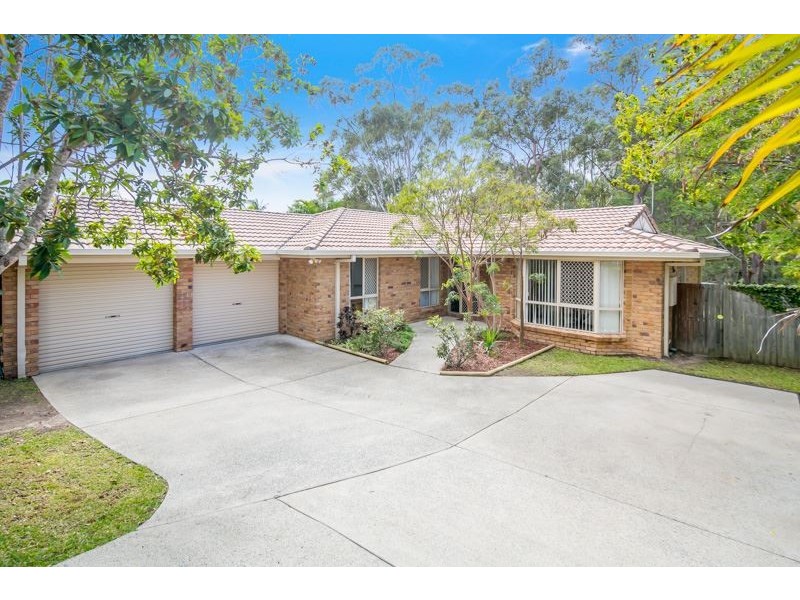 6 Kosciusko Crescent, Southport QLD 4215