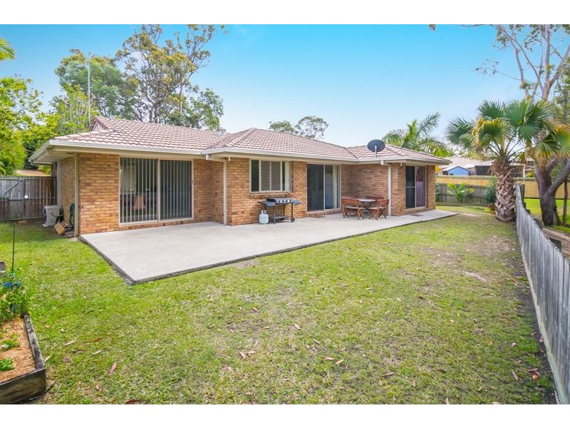 6 Kosciusko Crescent, Southport QLD 4215