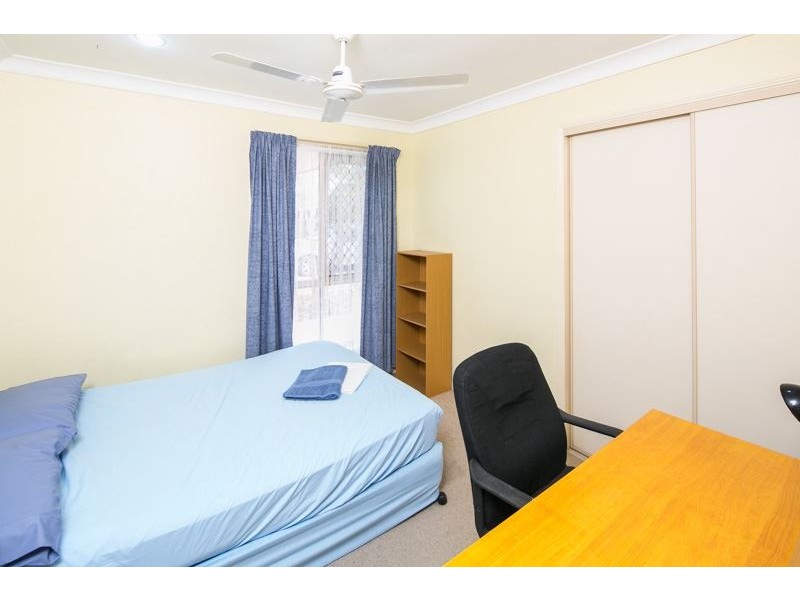 6 Kosciusko Crescent, Southport QLD 4215