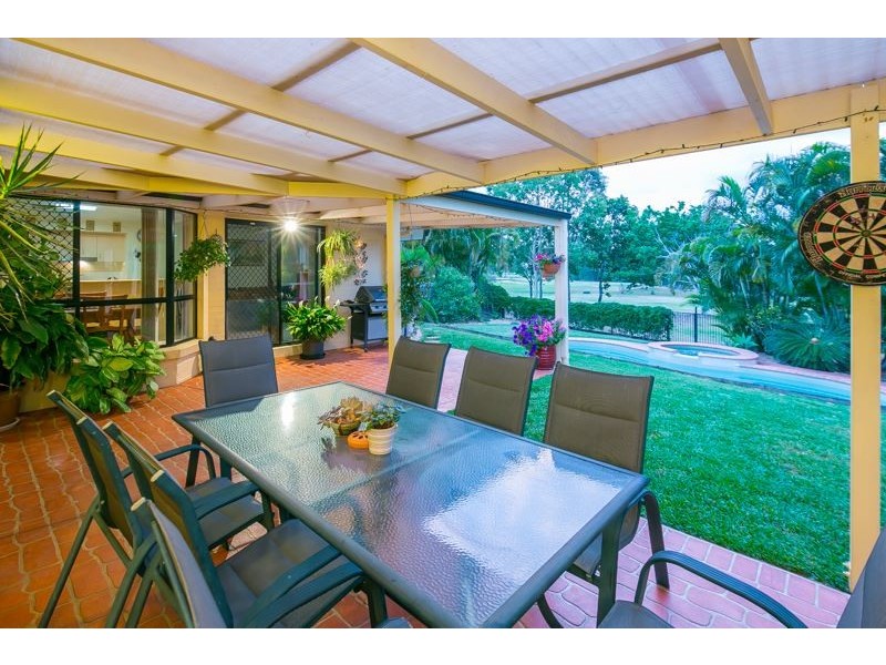13 Edgeworth Place, Helensvale QLD 4212