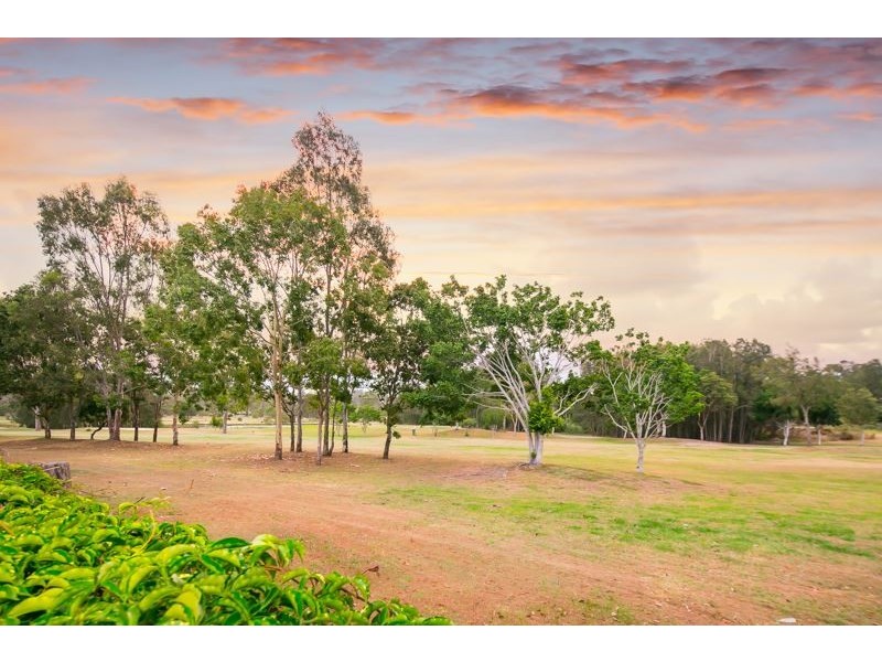 13 Edgeworth Place, Helensvale QLD 4212