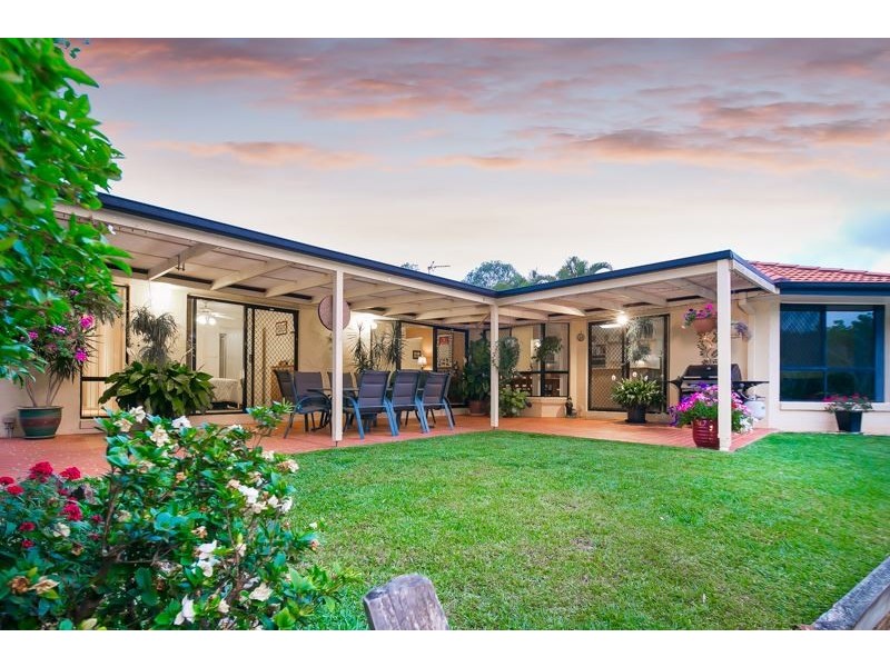 13 Edgeworth Place, Helensvale QLD 4212