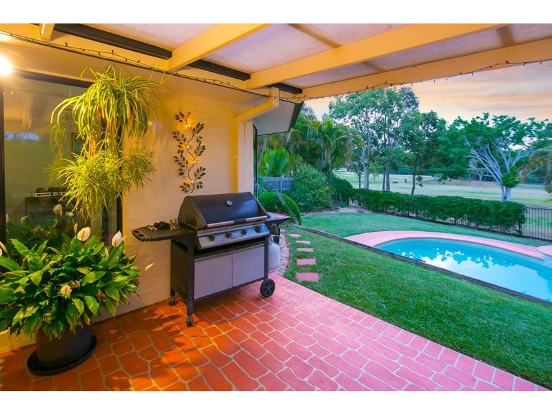 13 Edgeworth Place, Helensvale QLD 4212