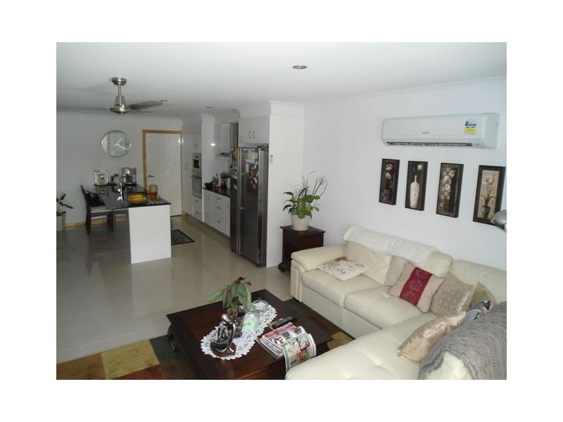1/39 Castlereagh Close, Pacific Pines QLD 4211