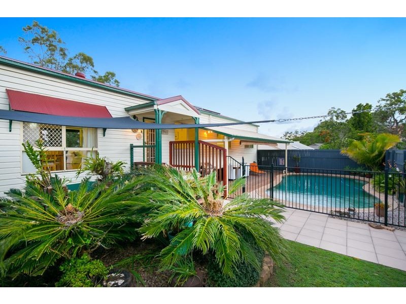 72 Tamworth Drive, Helensvale QLD 4212