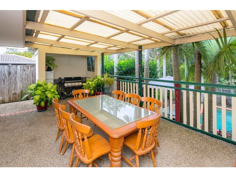 26 Cootharaba Drive, Helensvale QLD 4212