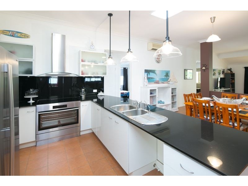 26 Cootharaba Drive, Helensvale QLD 4212