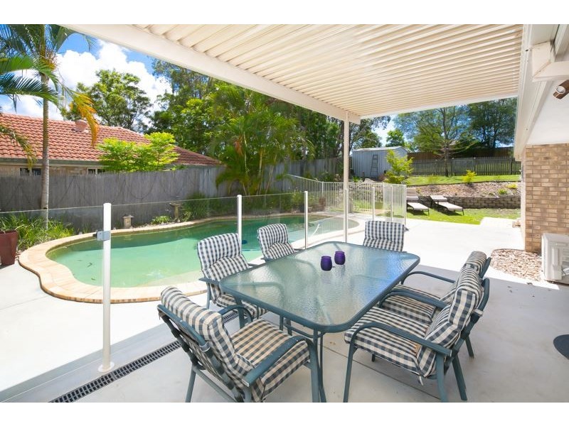 16 Edgeworth Place, Helensvale QLD 4212