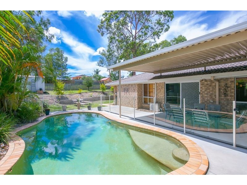 16 Edgeworth Place, Helensvale QLD 4212