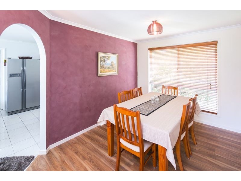 16 Edgeworth Place, Helensvale QLD 4212