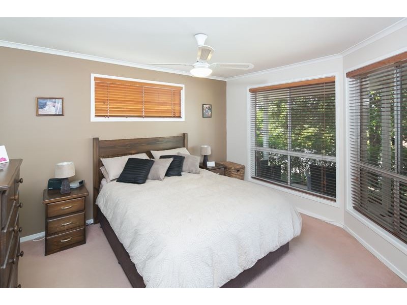 16 Edgeworth Place, Helensvale QLD 4212