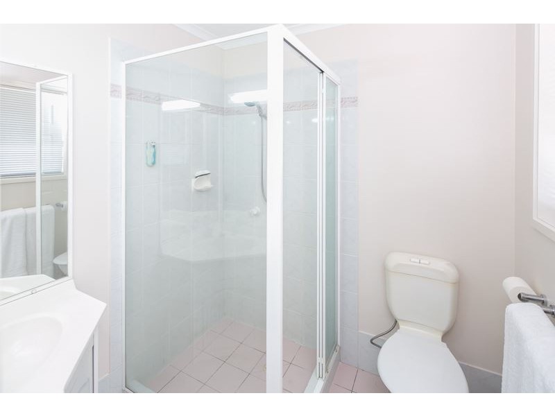 16 Edgeworth Place, Helensvale QLD 4212