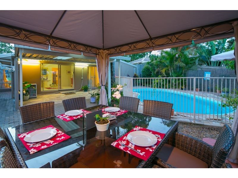 15 Tanunda Drive, Helensvale QLD 4212