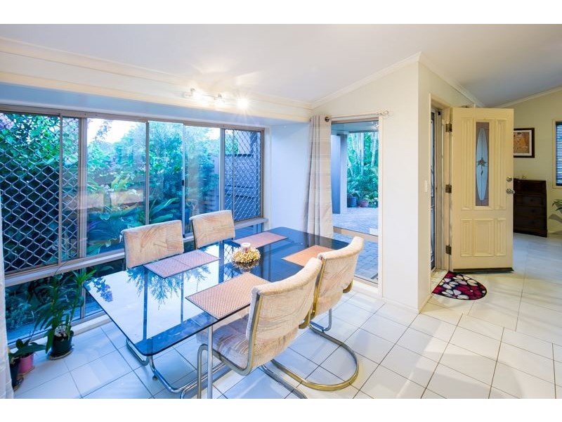 15 Tanunda Drive, Helensvale QLD 4212