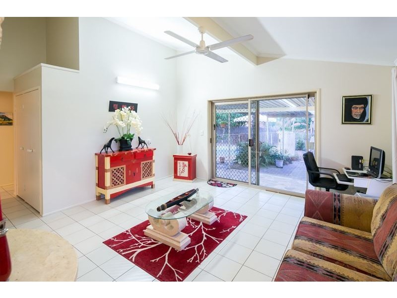 15 Tanunda Drive, Helensvale QLD 4212