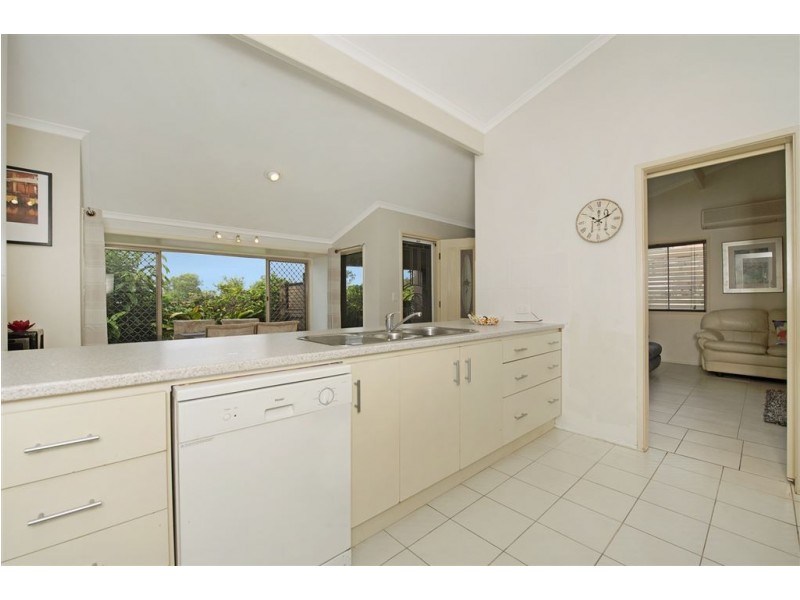 15 Tanunda Drive, Helensvale QLD 4212