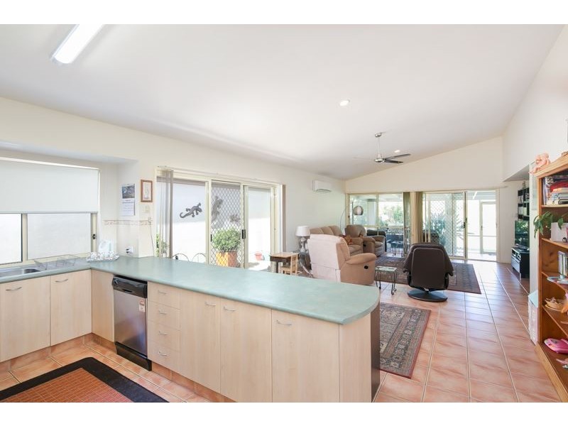 22 Wandilla Drive, Helensvale QLD 4212