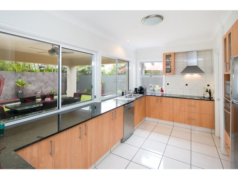 549 Oyster Cove Promenade, Helensvale QLD 4212