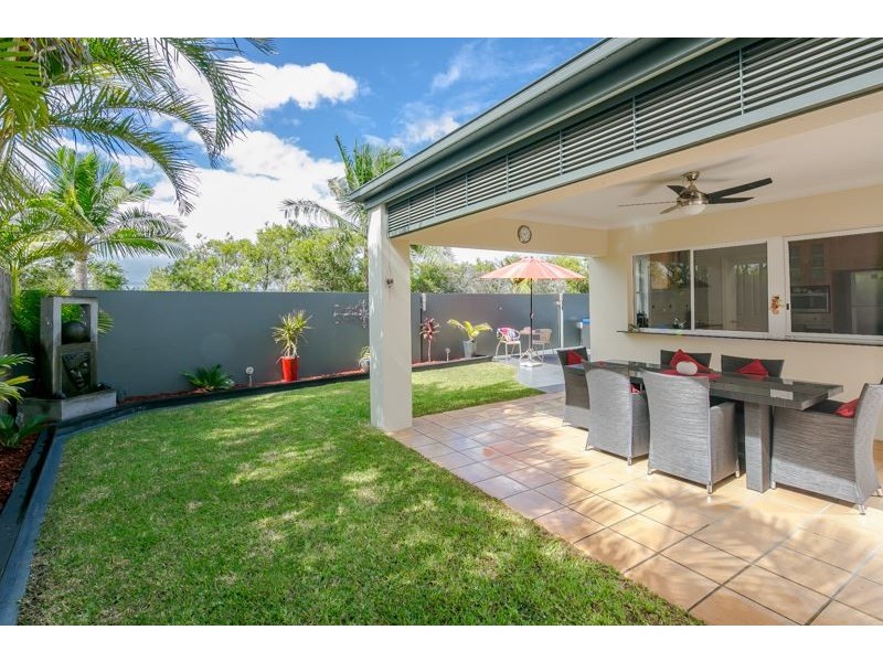 549 Oyster Cove Promenade, Helensvale QLD 4212