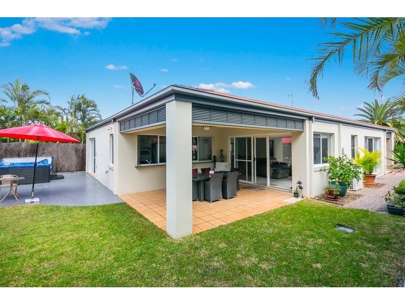 549 Oyster Cove Promenade, Helensvale QLD 4212