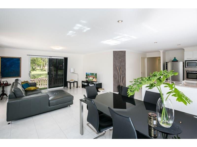 14 Catani Place, Helensvale QLD 4212