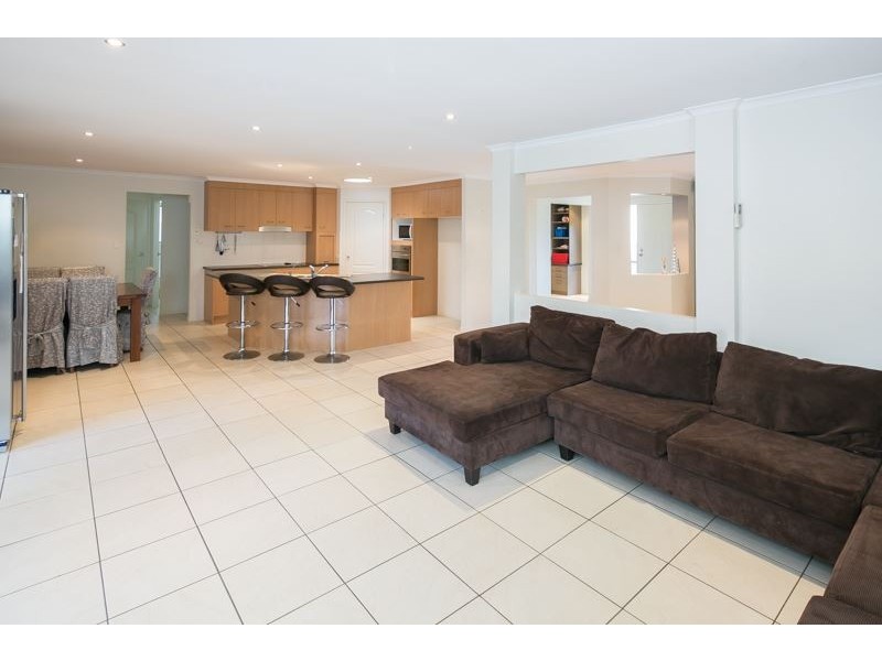 4 Broxbourne Place, Oxenford QLD 4210