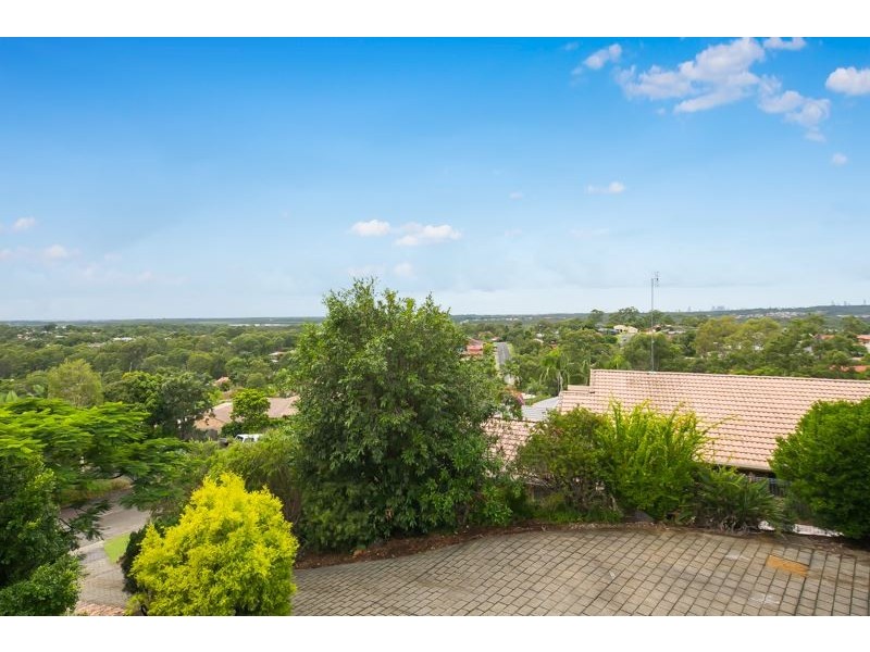 26 Pomona Court, Helensvale QLD 4212