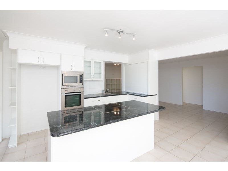 1 Maldon Court, Helensvale QLD 4212