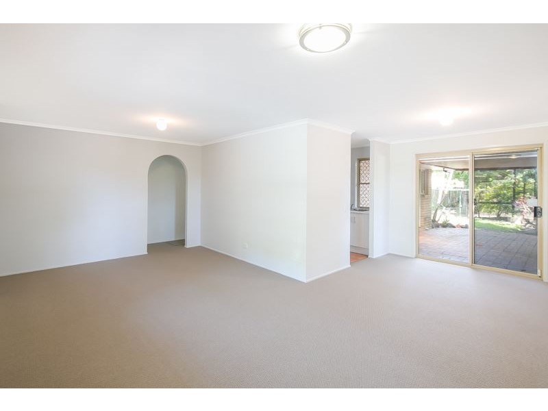 8 Artists Avenue, Oxenford QLD 4210