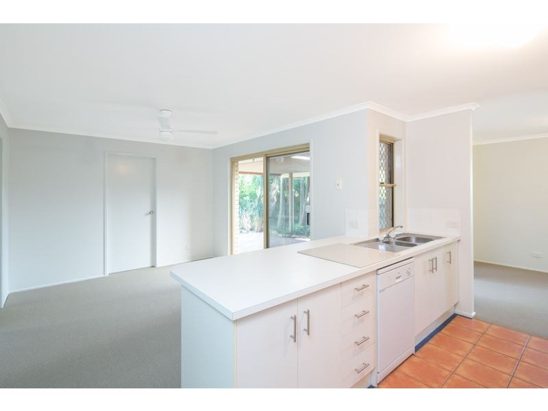 8 Artists Avenue, Oxenford QLD 4210