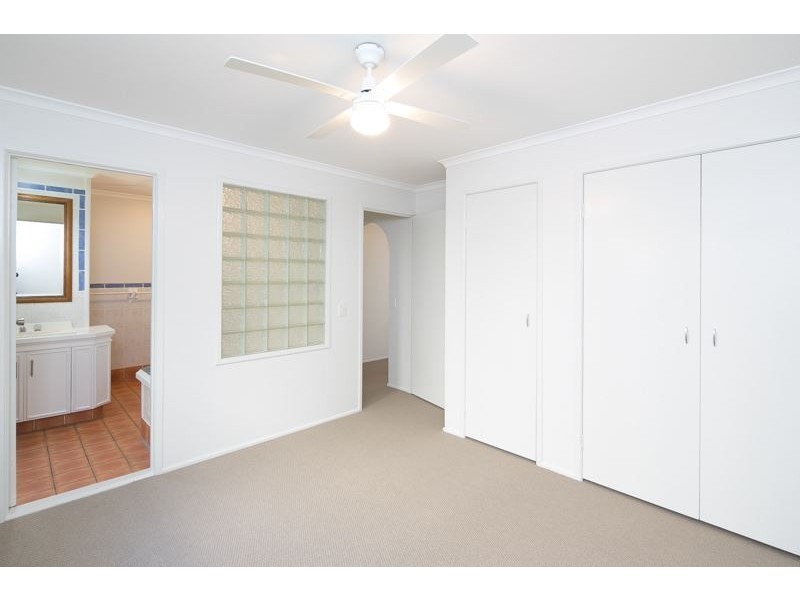 8 Artists Avenue, Oxenford QLD 4210