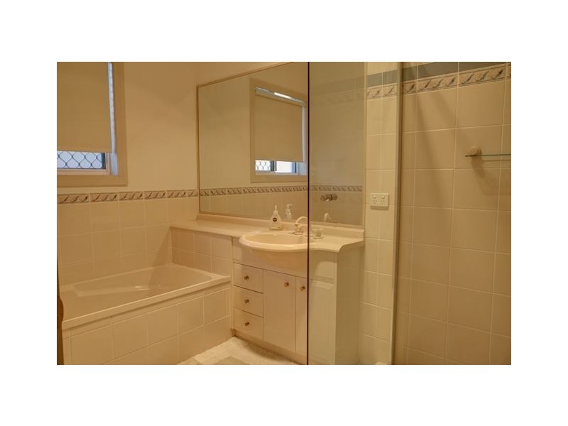 20 Dalloway Court, Arundel QLD 4214