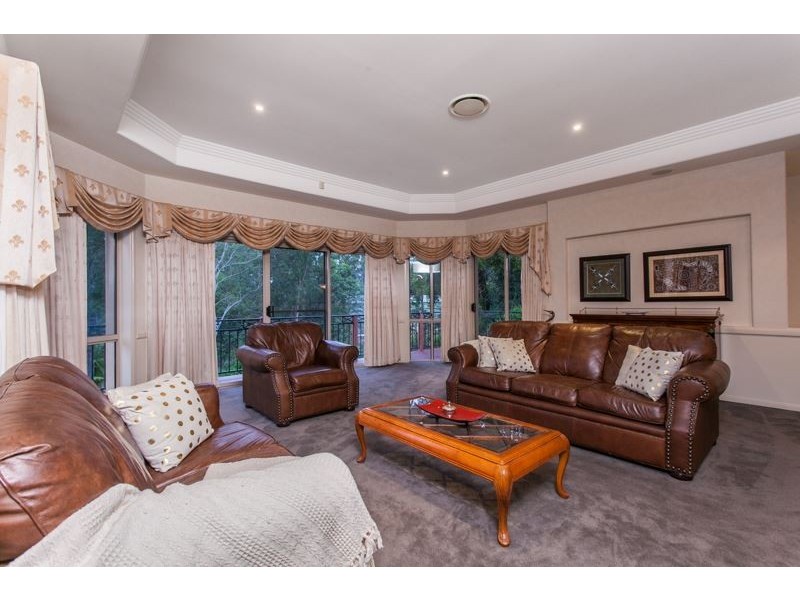 222 Crane Crescent, Nerang QLD 4211