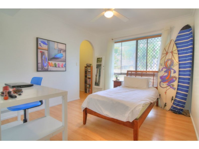 2 Pauline Place, Highland Park QLD 4211