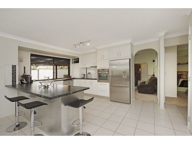 19 Barradine Crescent, Helensvale QLD 4212