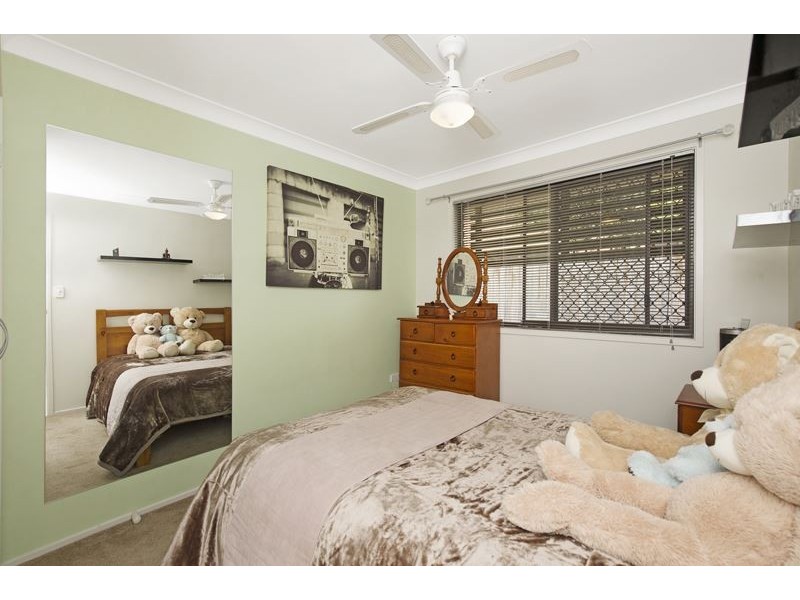 19 Barradine Crescent, Helensvale QLD 4212