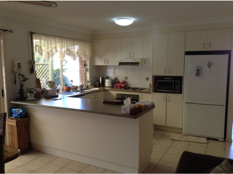 2/102 Cootharaba Drive, Helensvale QLD 4212