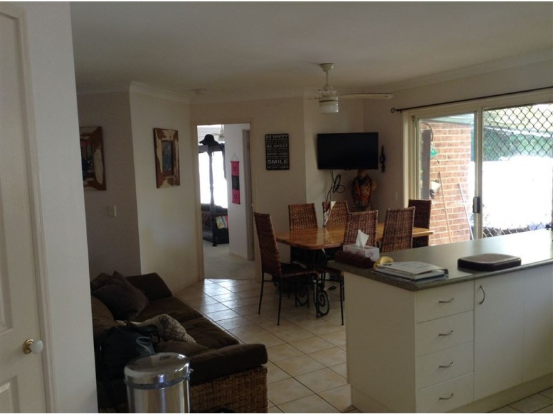 2/102 Cootharaba Drive, Helensvale QLD 4212