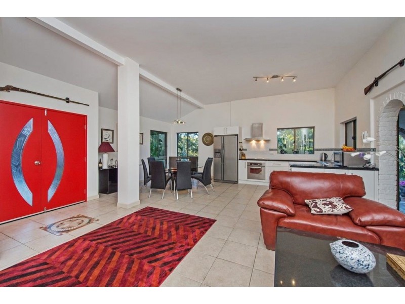 10 Riverstone Road, Helensvale QLD 4212