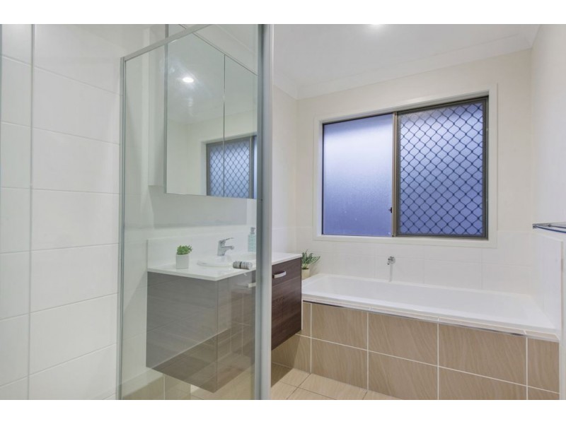 26 Lysterfield Rise, Upper Coomera QLD 4209