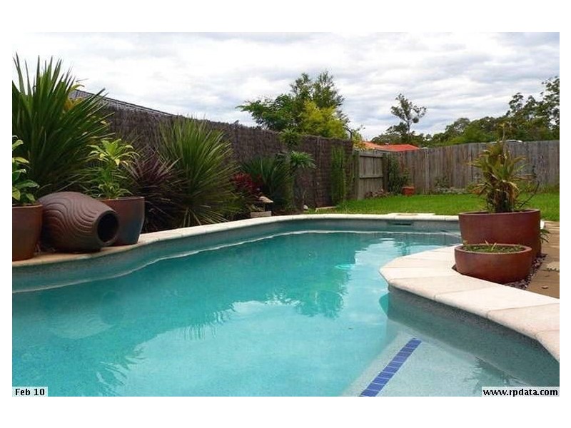 8 Dine Court, Upper Coomera QLD 4209